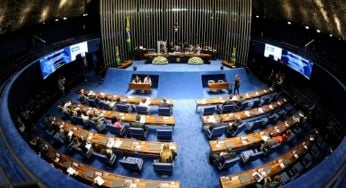 Fim do foro privilegiado para crime comum avança no Senado