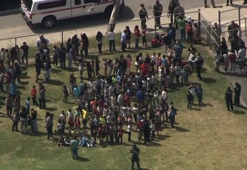 tiroteio em escola primaria na california reproducao cnn