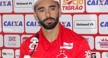 Gastón retorna ao Vila Nova que pode ter outra mudança para encarar o Atlético