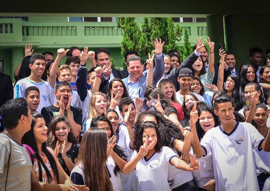 marconi e estudantes