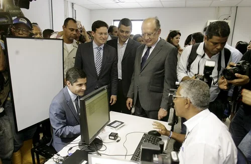 primeiro posto de cadastramento biometrico salvador foto luciano da matta