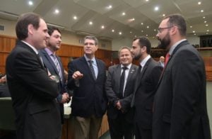 reuniao de seis deputados