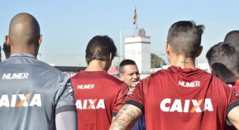 São Paulo joga por primeiros pontos fora de casa