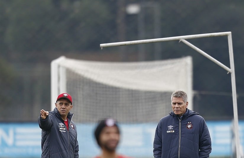 Goiás pensa grande e vai atrás de Paulo Autuori e Eduardo Baptista