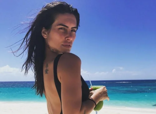 cleo pires biquini