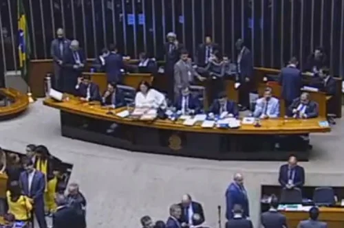 camara analisa denuncia contra temer