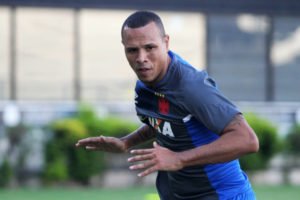 luis fabiano vetado