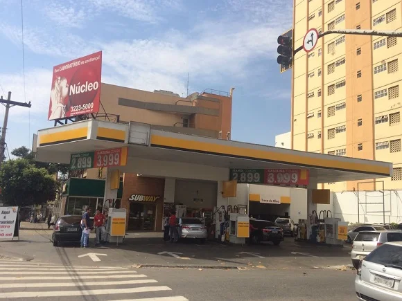 posto de combustivel centro de goiania foto thais dutra