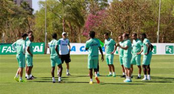 Goiás encara “decisão” contra o Santa Cruz com cinco jogadores no meio campo