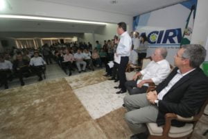 marconi perillo em rio verde com empresarios foto marco monteiro