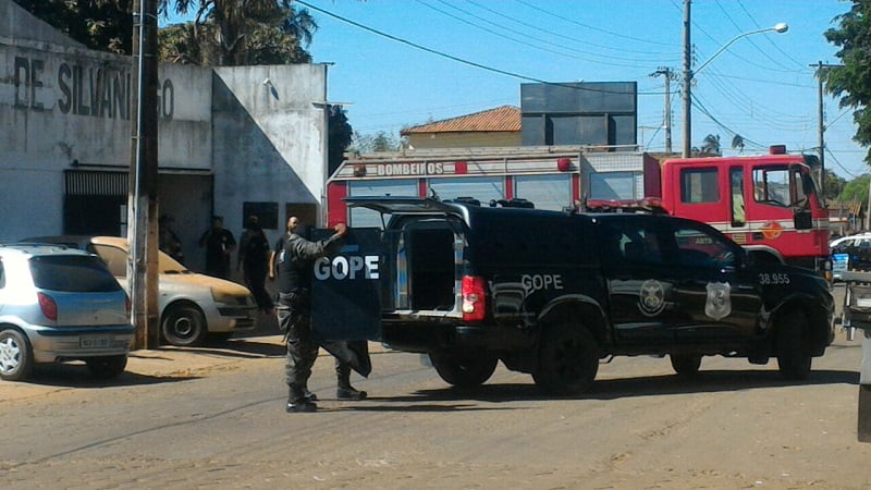 rebeliao de presos em silvania gope foto celio silva