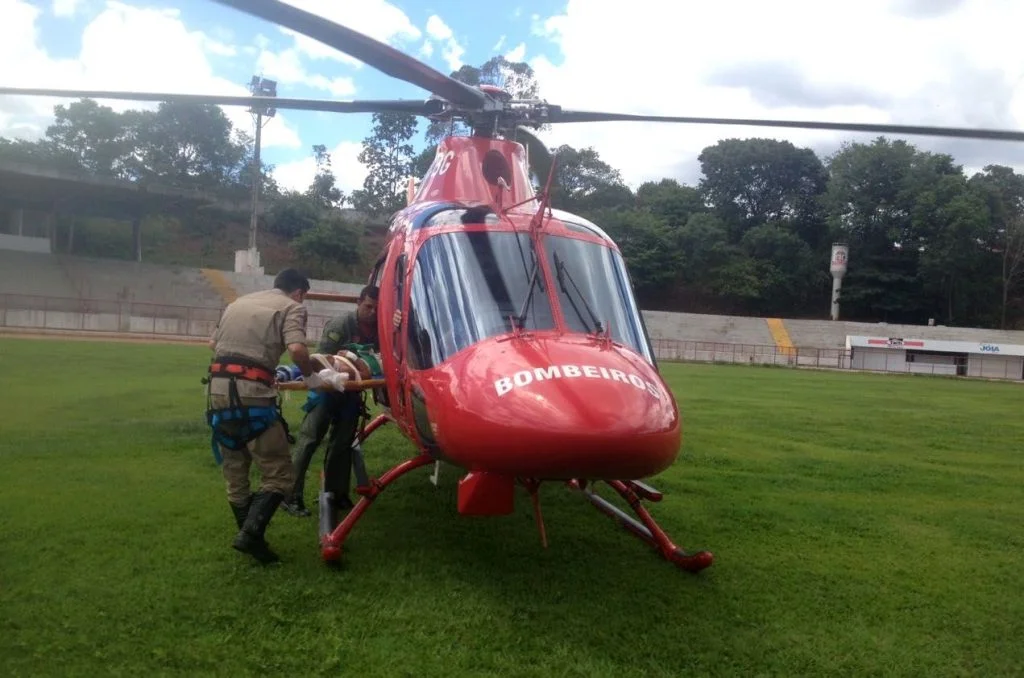 crianca resgatada morro agudo corpo de bombeiros