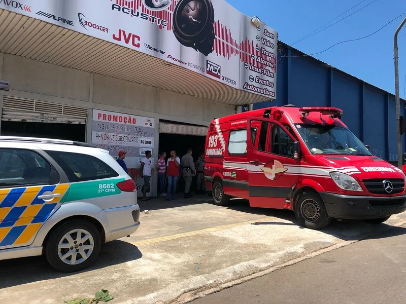 homem atingido por tiro no setor perim foto thais dutra