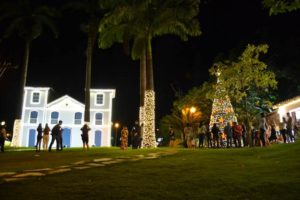 iluminacao de natal no largo do bonfim em pirenopolisdsc 0110 013