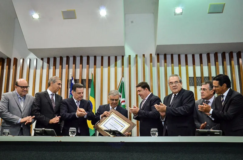 marconi perillo alego entrega do titulo de cidadao goiano ao ex procurador geral da republica aristides junqueira jose vitti foto mantovani fernandes 03