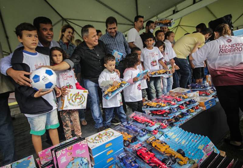 governo de goias anapolis entrega de brinquedos show de natal foto marco monteiro 03