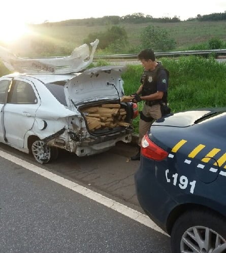 maconha no carro em cesarina foto divulgacao prf