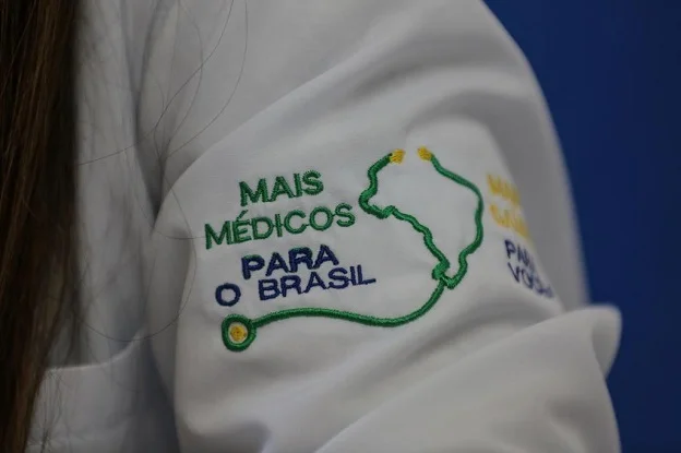 mais medicos foto sms goiania