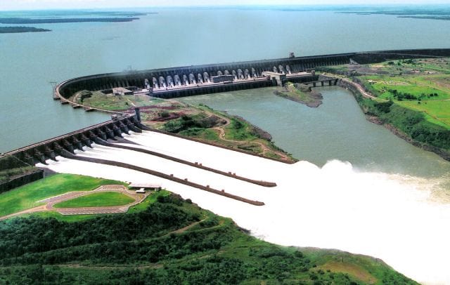 usina hidreletrica de itaipu reproducao