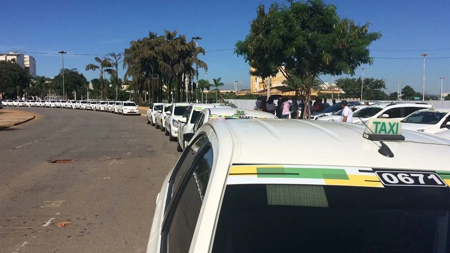 manifestacao taxista fonto associacao dos taxis.jpg