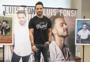 luis fonsi foto facebook.jpg