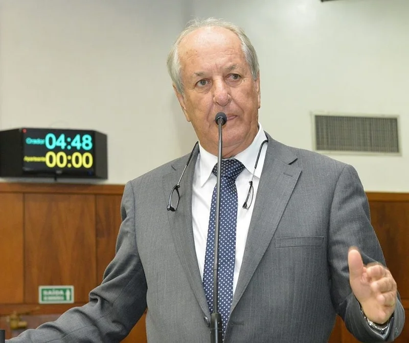 mane de oliveira foto alego.jpg