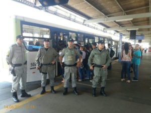 policiais terminal cruzeiro foto rmtc.jpeg