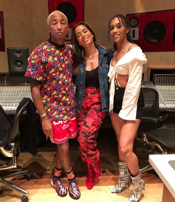 anitta e Pharrell Williams foto instagram.jpg