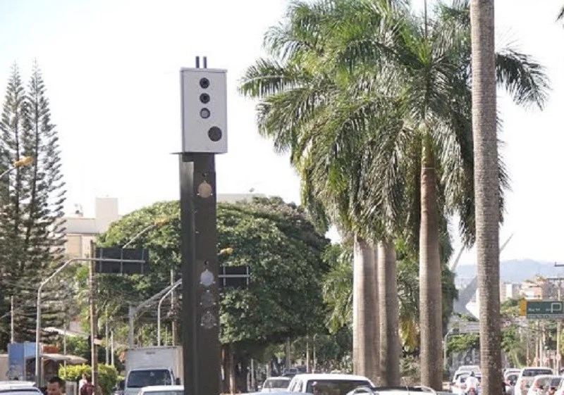 fotossensor na marginal botafogo foto prefeitura goiania.jpg