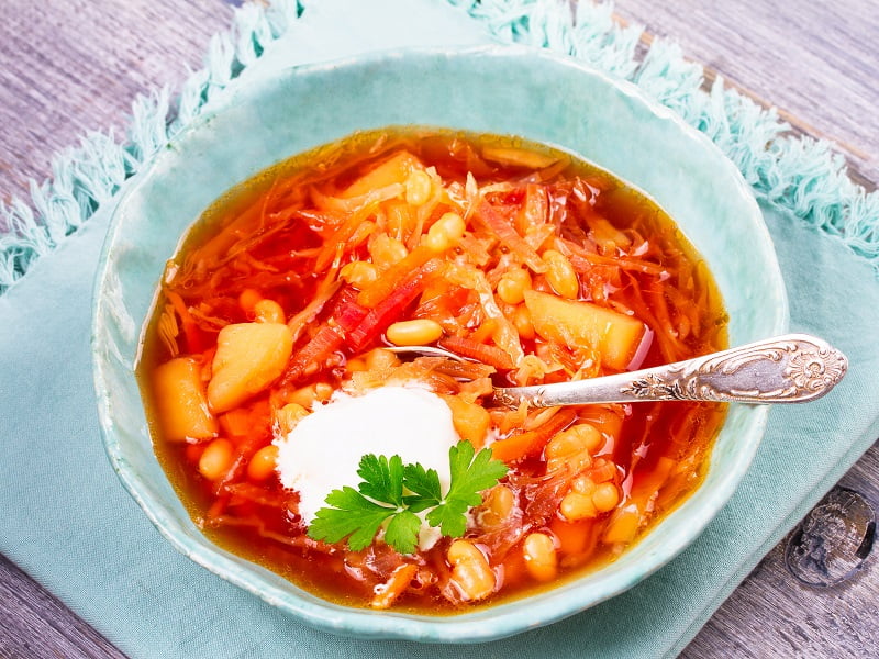 Imagem - Sopa Borsht, um dos pratos típicos mais famosos da culinária Russa.jpg