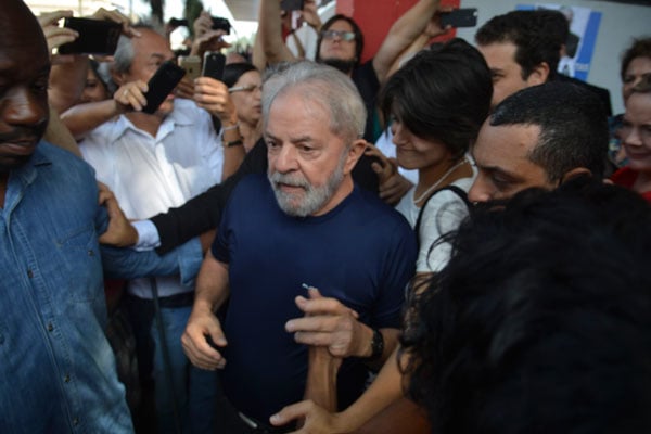 lula antes de ser preso foto rovena rosa agencia brasil.jpg