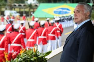 michel temer com oficiais foto Marcos Correa-PR.jpg