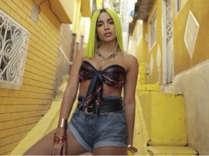 anitta cabelo verde rep instagram.jpg