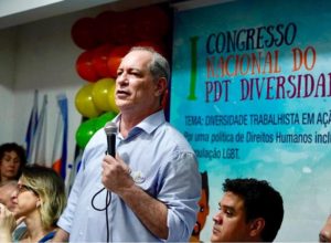 ciro gomes div facebook.jpg