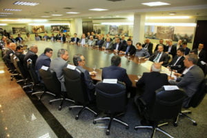 José Eliton - Reunião com secretariado - Foto Wildes Barbosa 01.jpg