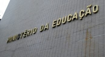 Programa Pé-de-Meia dará R$ 2 mil por ano a alunos de baixa renda do Ensino Médio