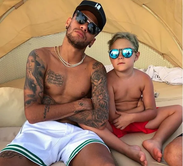 neymar jr e o filho rep instagram.jpg