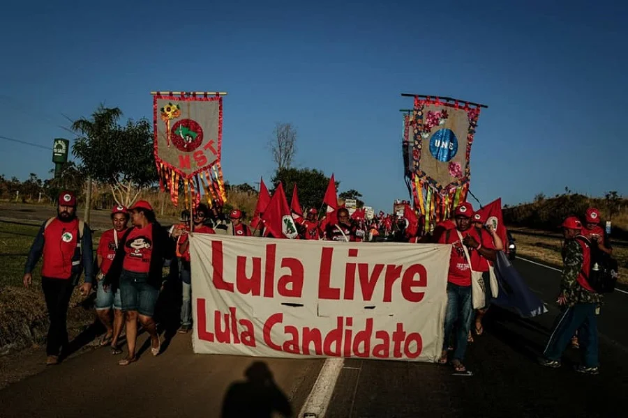 mst-marcha-lula-candidatura-foto-Leonardo-Milano.jpg