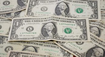 Dólar fecha semana com maior queda acumulada desde julho de 2017