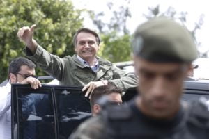 bolsonaro-depois-de-votar-2-turno-foto-tania-rego-ebc.jpg