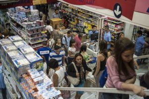 compras_no_comercio foto marcelo camargo agencia brasil.jpg