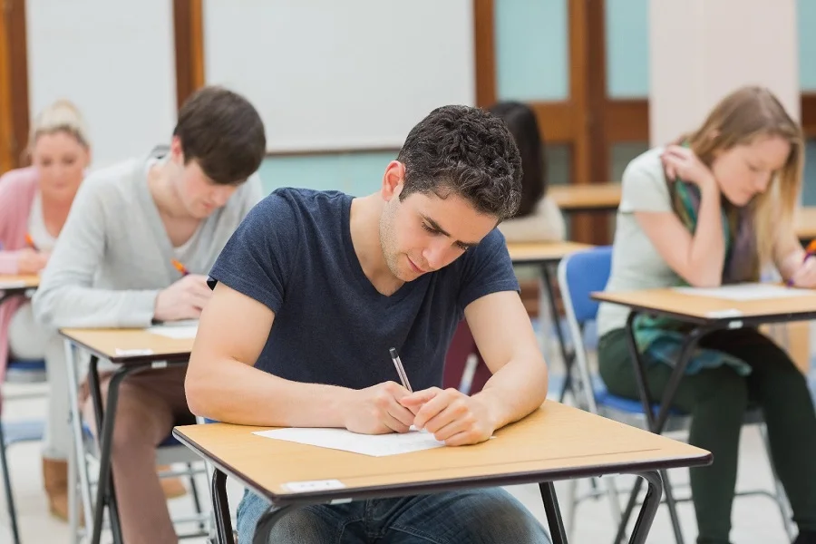 Fique preparado para textos longos na prova de linguagens do Enem 2018