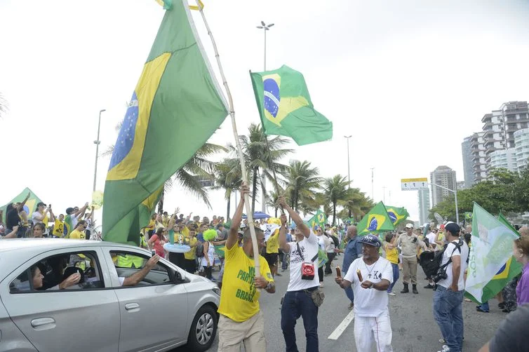 manifestacao-pro-bozo-foto-tomaz-silva-ebc.jpg