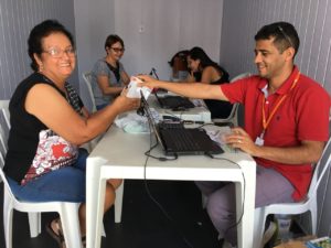 Troca de lâmpadas. Foto - Matheus Asafe (1).jpeg