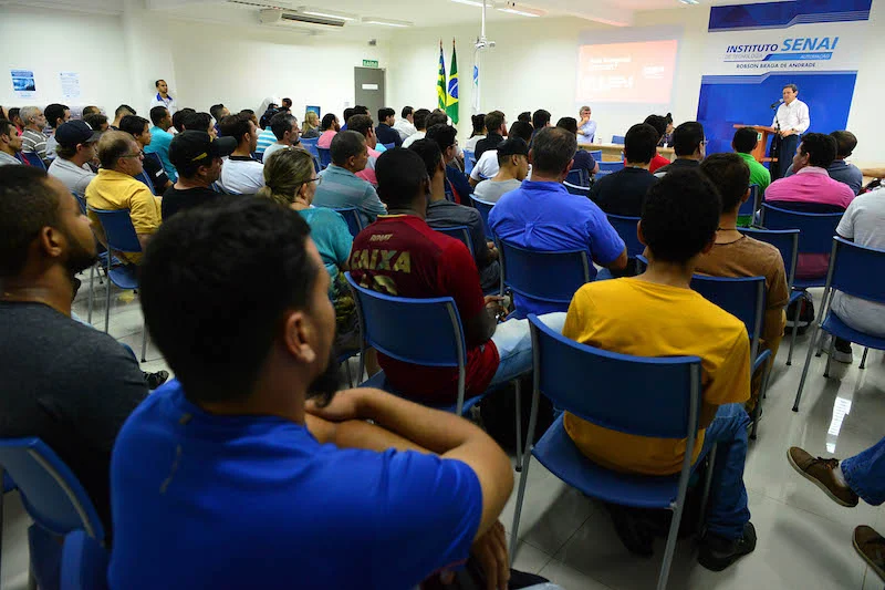 Aula inaugural - curso de eletricista - foto Alex Malheiros 1.jpg