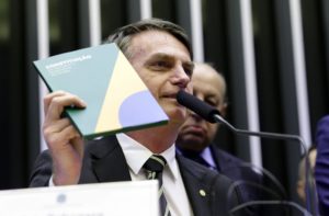 bolsonaro-constituicao foto cleia viana camara dos deputados.jpg