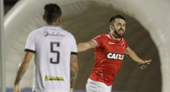 Elias marca dois e Vila Nova se recupera diante do Figueirense