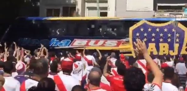 onibus do boca juniors atacado rep.jpg