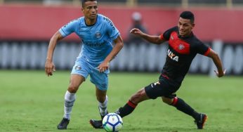 Grêmio só empata com Vitória e pode perder quarto lugar para o São Paulo