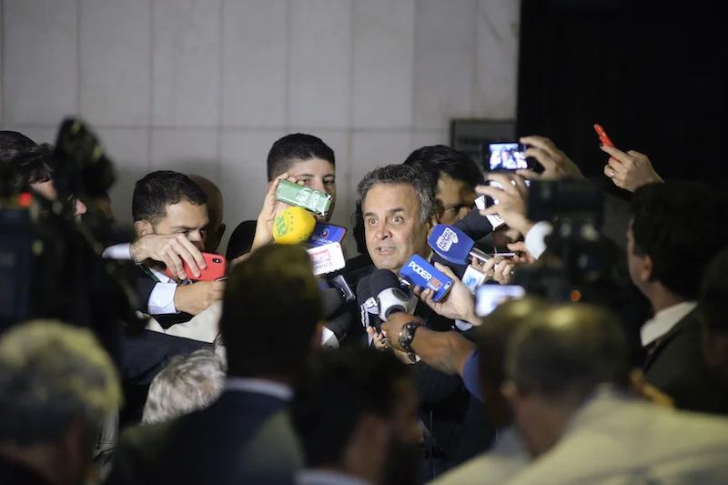 Aécio Neves em entrevista (foto Jefferson Rudy)